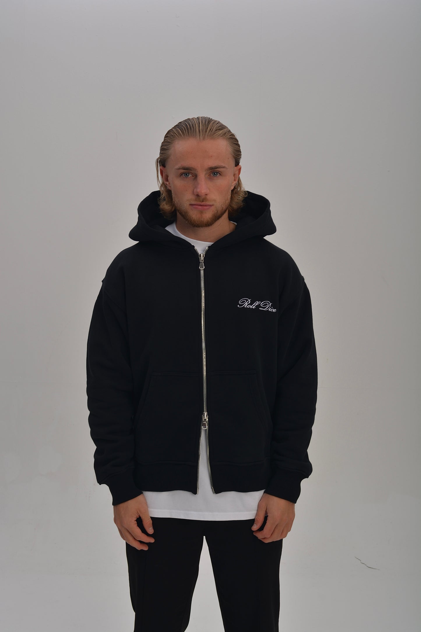 EMBROIDERED HOODED ZIP UP - BLACK